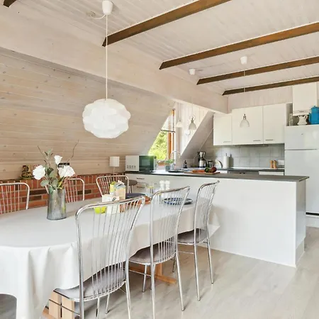 Amazing In With Kitchen *